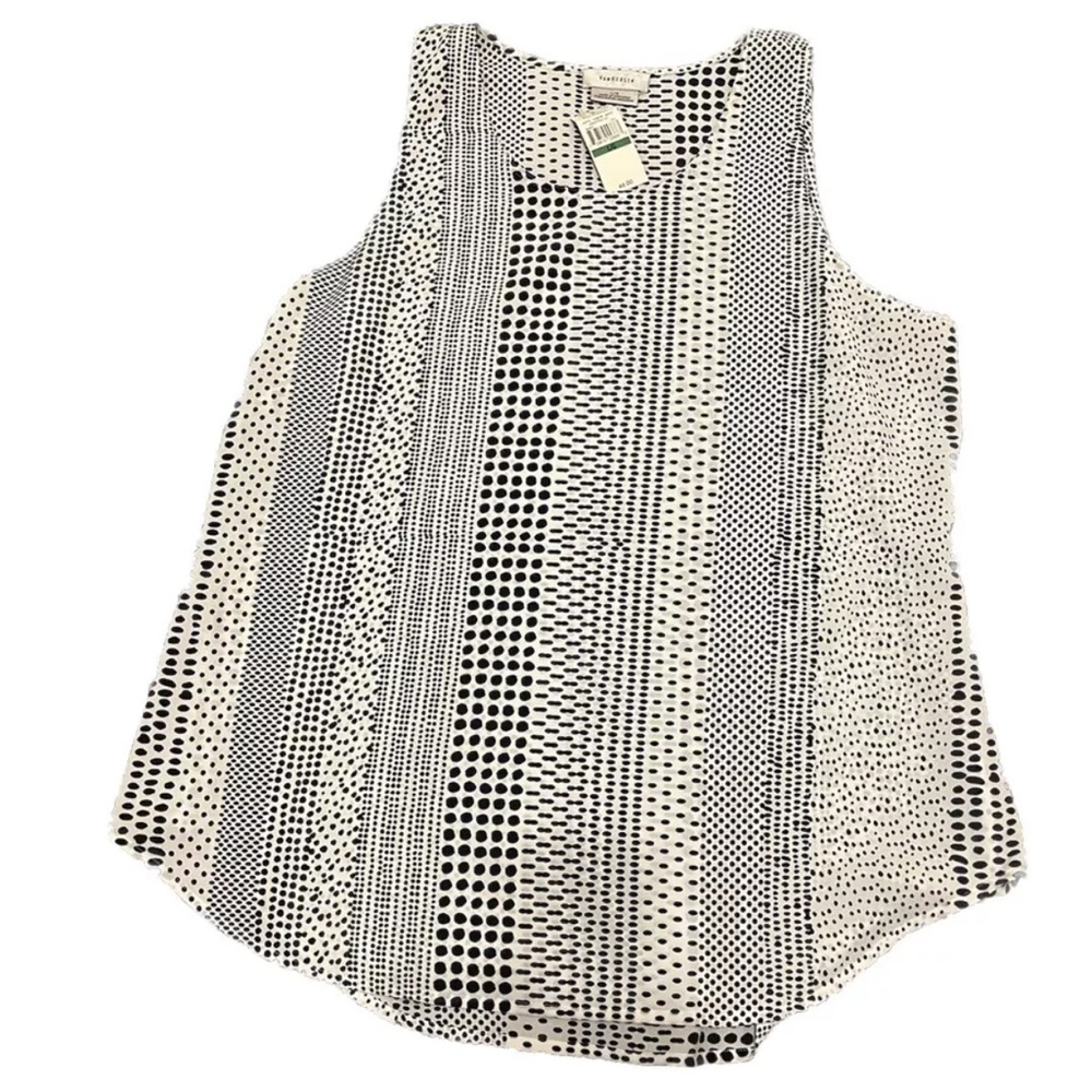 NWT Women’s Van Heusen Tank Top  Black And White Dots Size Large